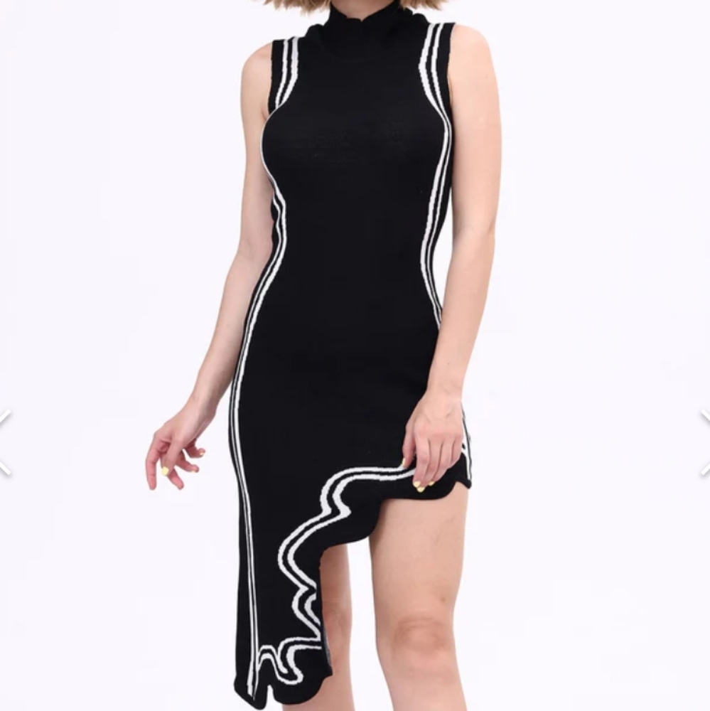 Wavy hem dress
